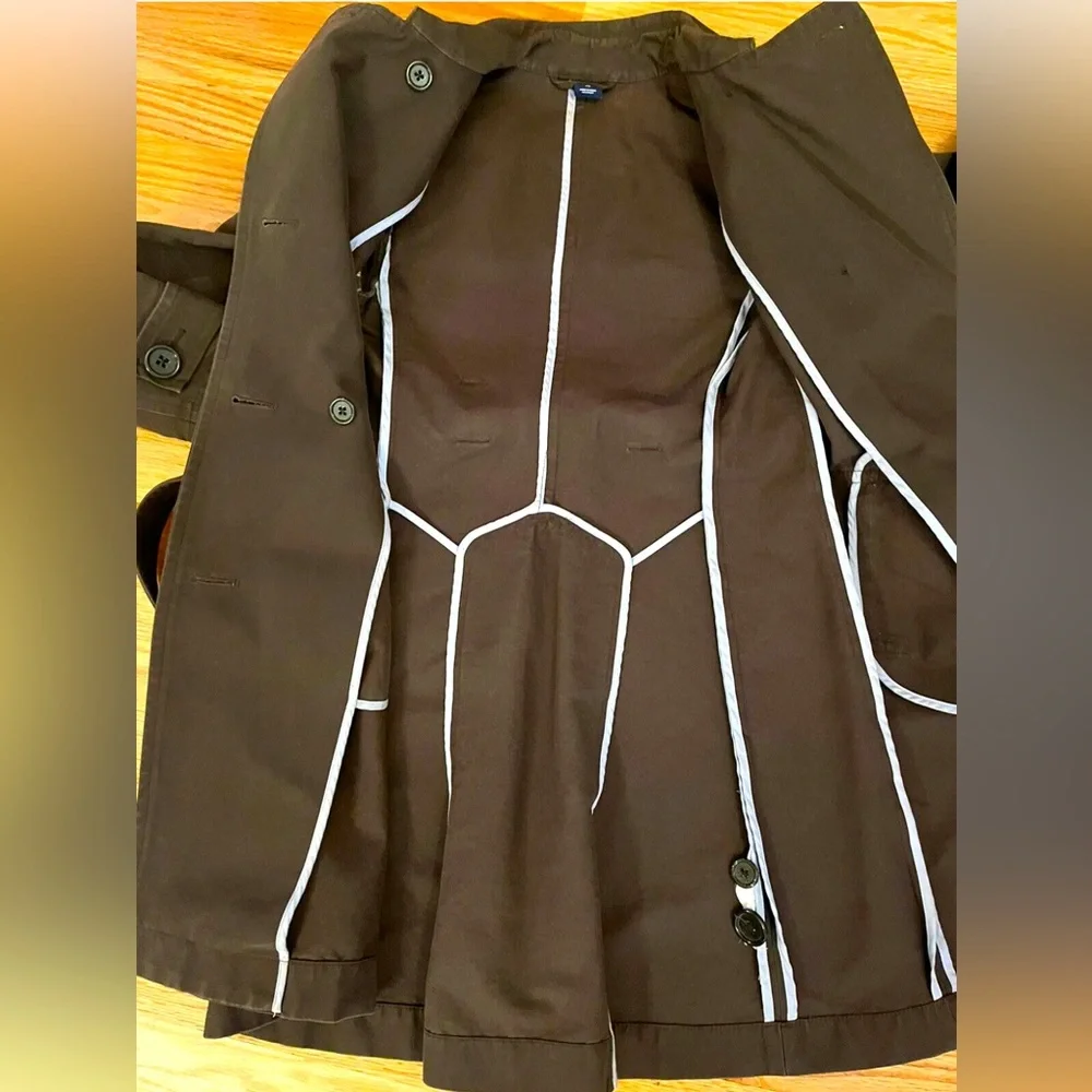 Brown Trench Coat Gap Size XS Dark Canvas, Tie Belt, Buttons and Finished Seams - Picture 9 of 9